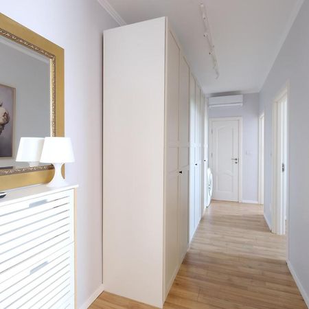 Urbanna Premium - Private Parking Included Arad Exterior foto